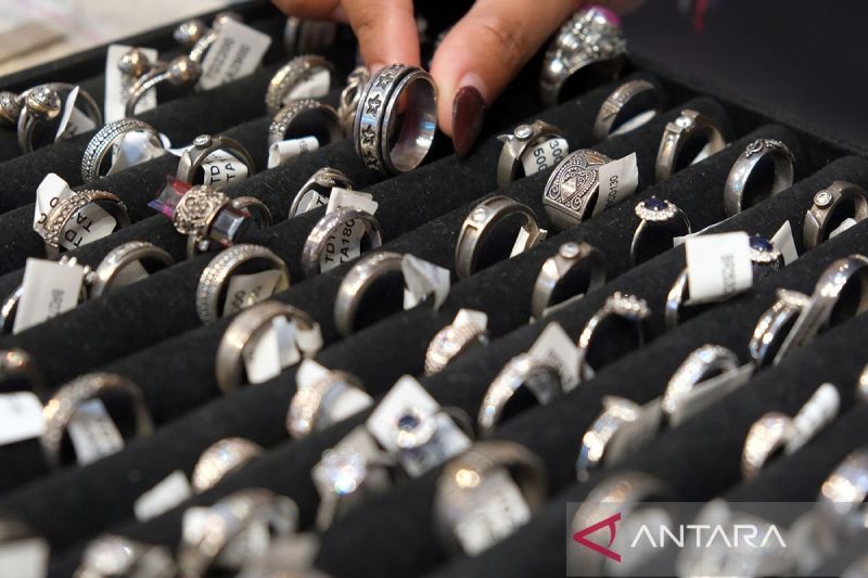 Panduan Investasi Perak untuk Pemula: Alternatif Menarik Selain Emas